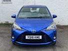 2018-toyota-yaris-15-vvt-i-icon-navi-hybrid-small-2