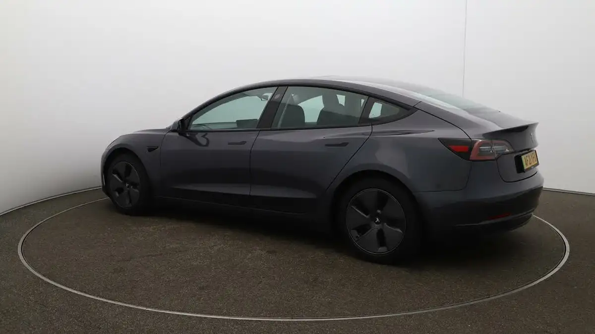 2021-tesla-model-3-e-standard-plus-big-28