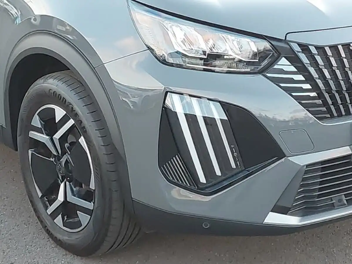 2024-peugeot-2008-suv-12-puretech-allure-130ps-eat8-big-8