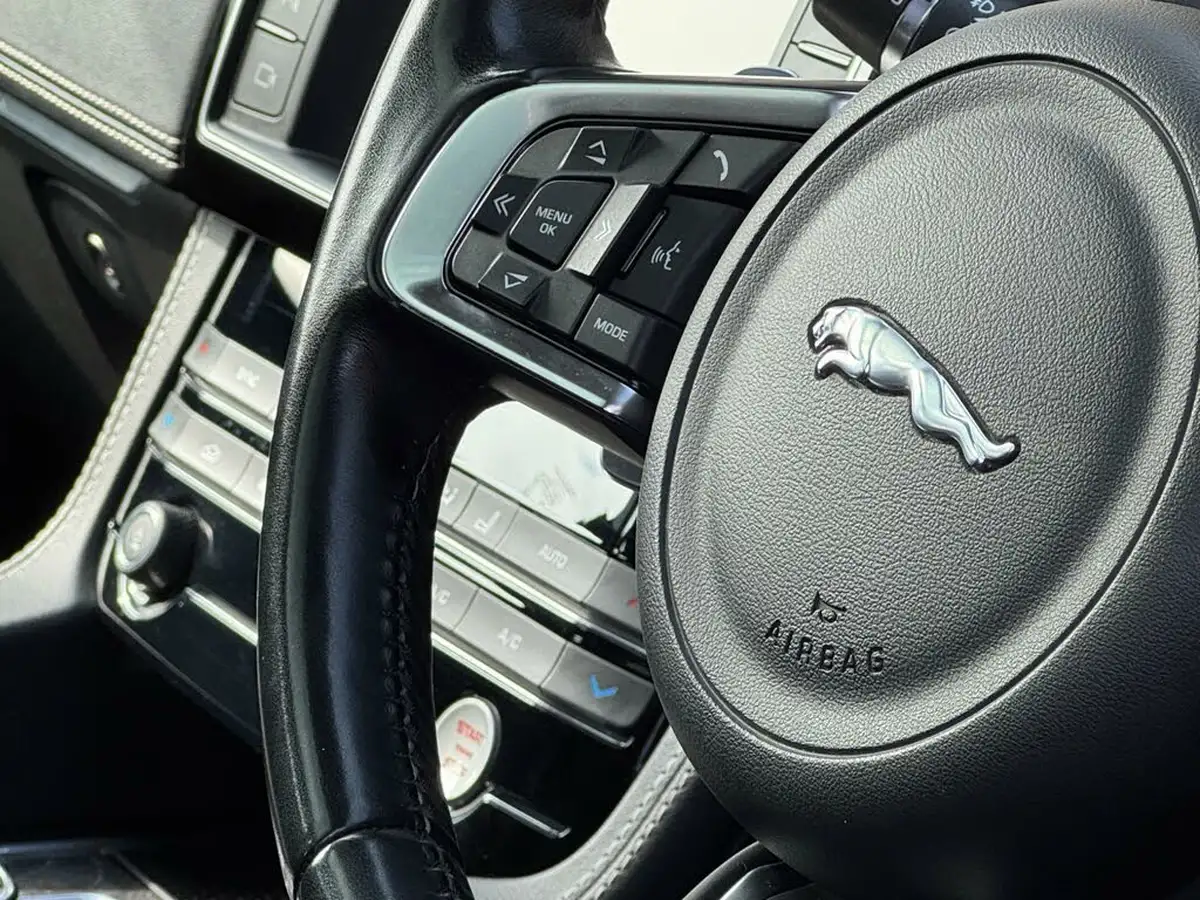 2018-jaguar-f-pace-30-v6-sc-s-big-41