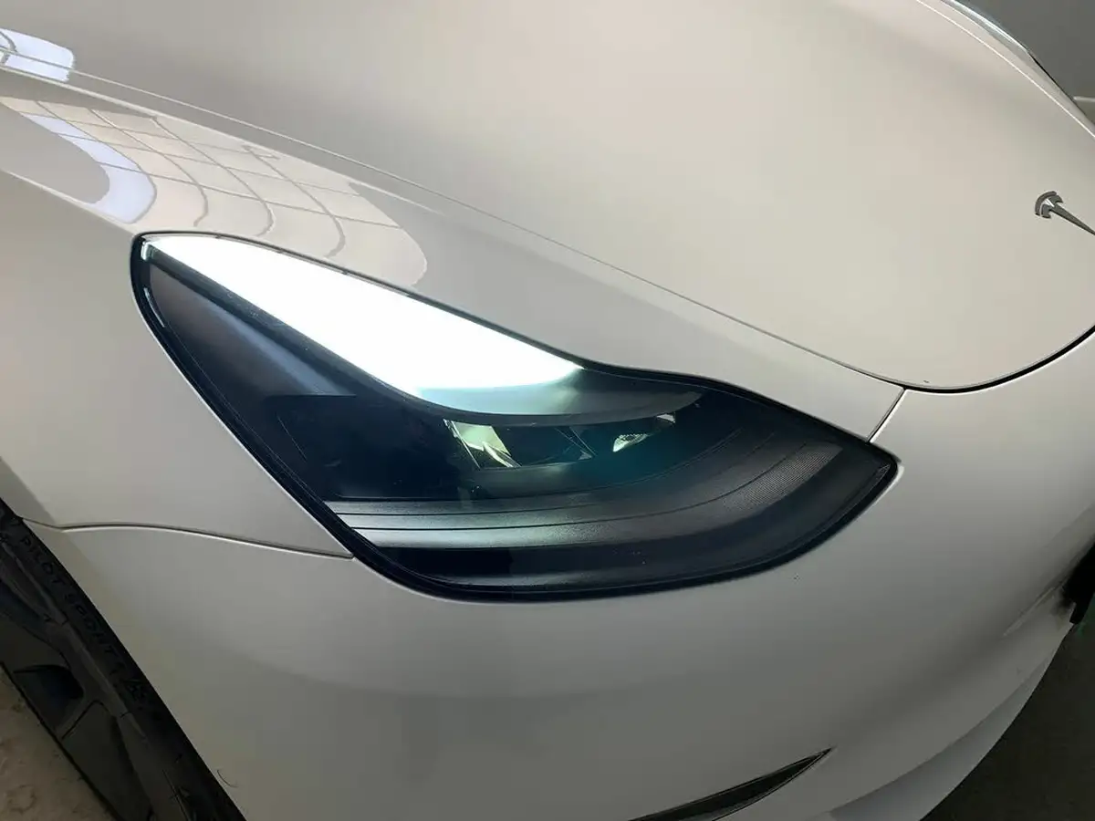 2022-tesla-model-3-e-long-range-big-22