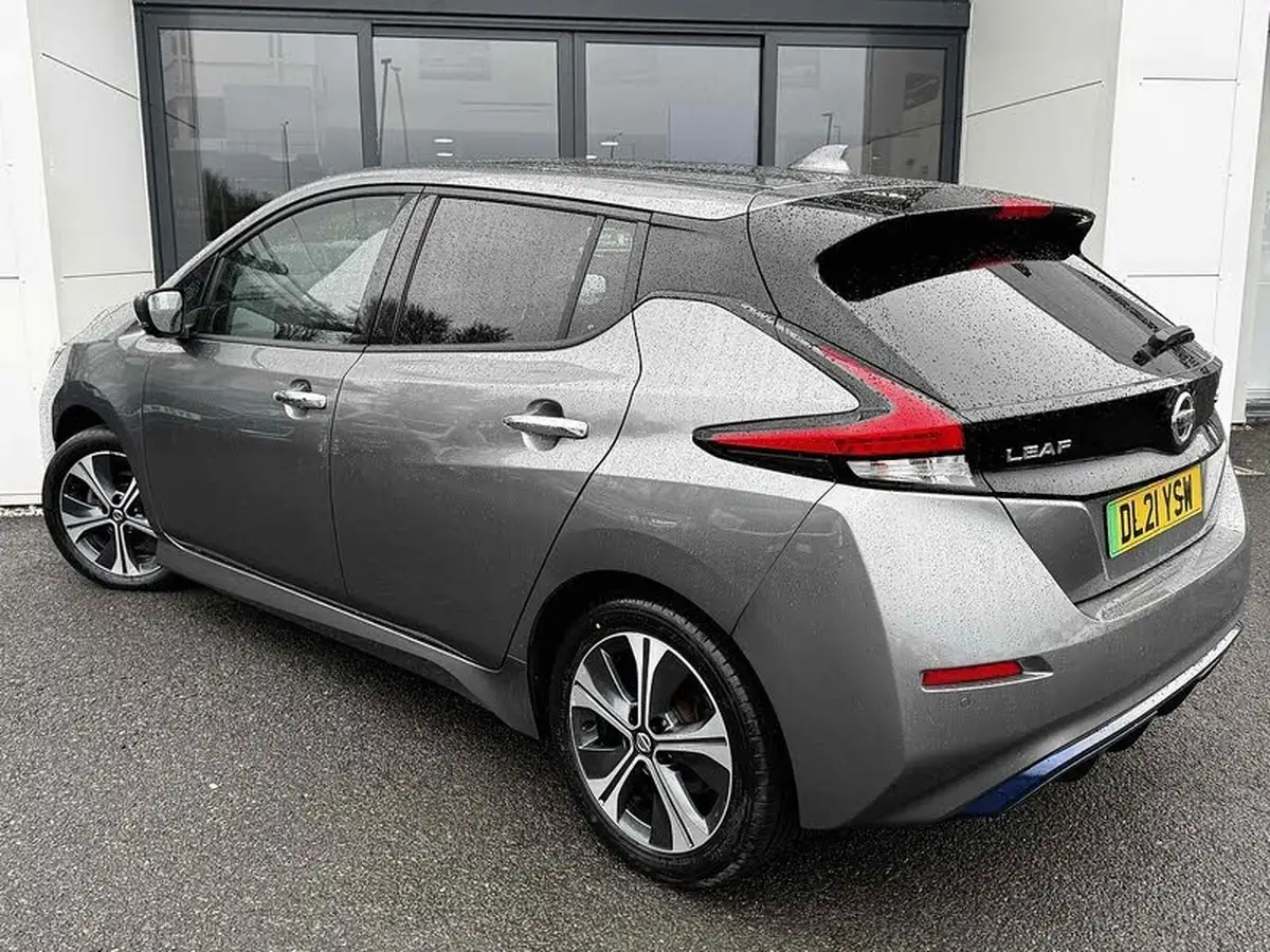 2021-nissan-leaf-e-n-connecta-big-20