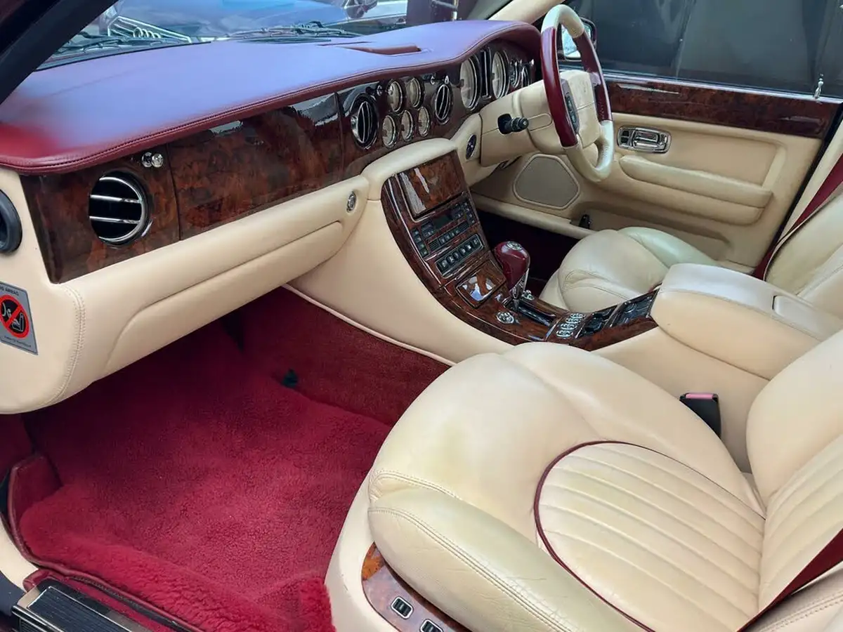 2001-bentley-arnage-68-red-label-big-29