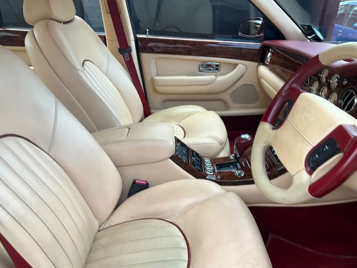 2001-bentley-arnage-68-red-label-big-76