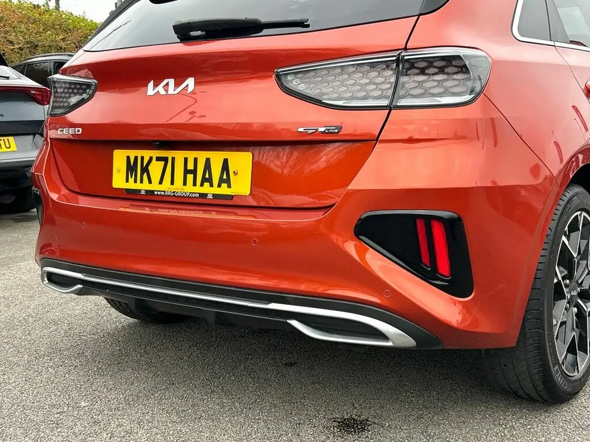 2021-kia-ceed-15-t-gdi-gt-line-big-16