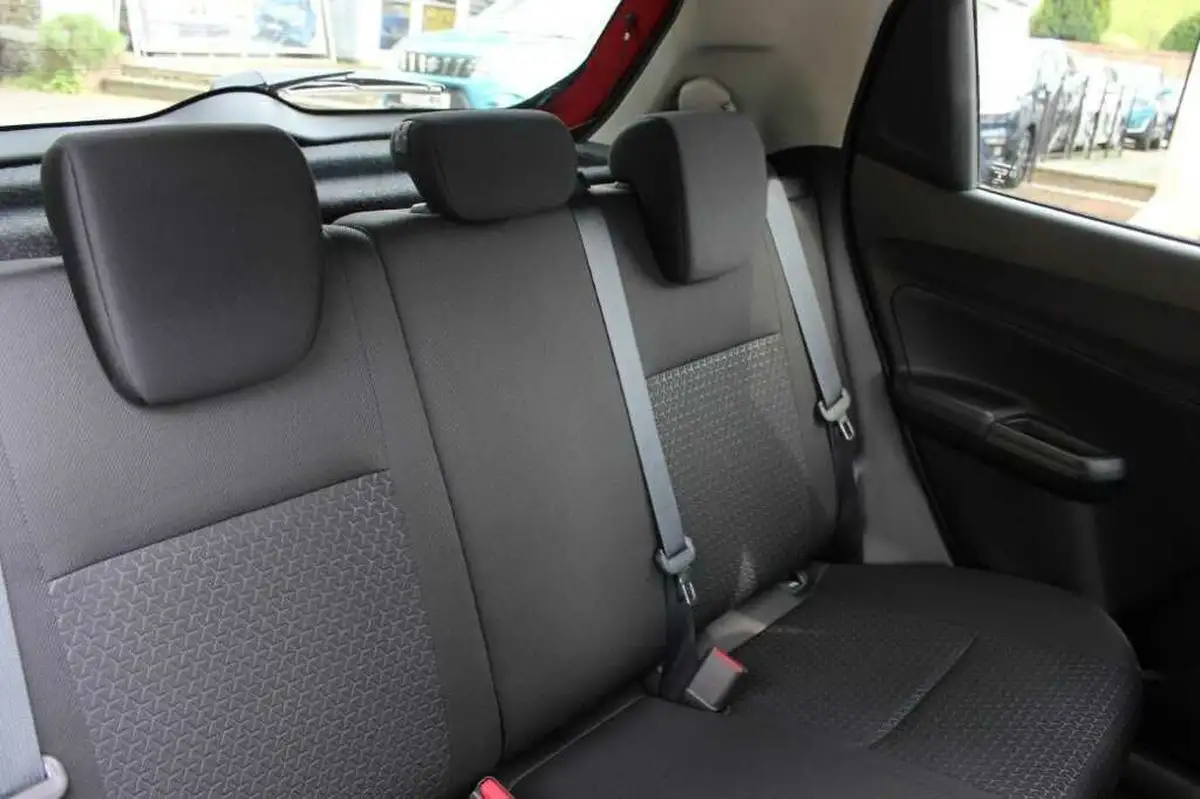 2022-suzuki-swift-12-dualjet-sz-l-big-25