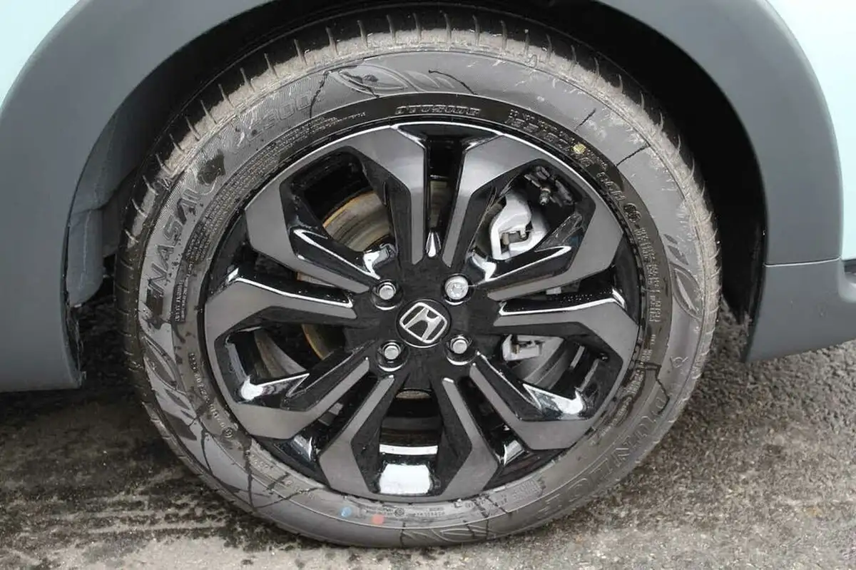 2025-honda-jazz-15-i-mmd-crosstar-advance-big-14
