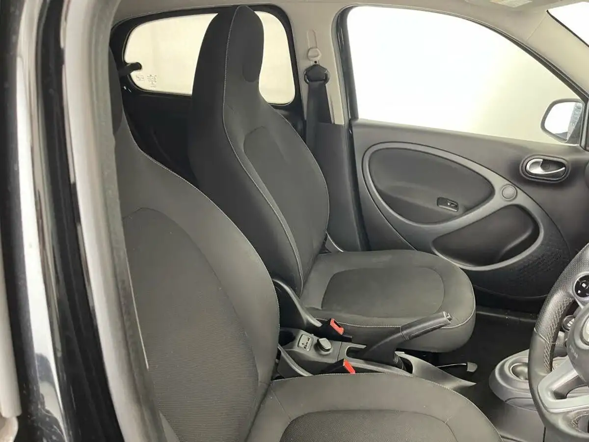 2019-smart-forfour-09-urban-shadow-edition-twinamic-big-8