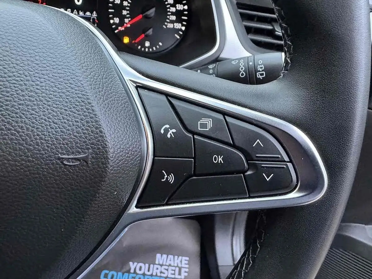 2021-renault-captur-13-tce-iconic-edition-big-25