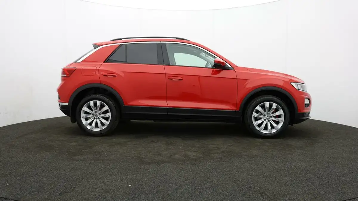 2018-volkswagen-t-roc-10-tsi-se-big-31