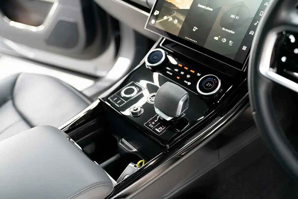 2023-land-rover-range-rover-sport-30-d300-se-big-4