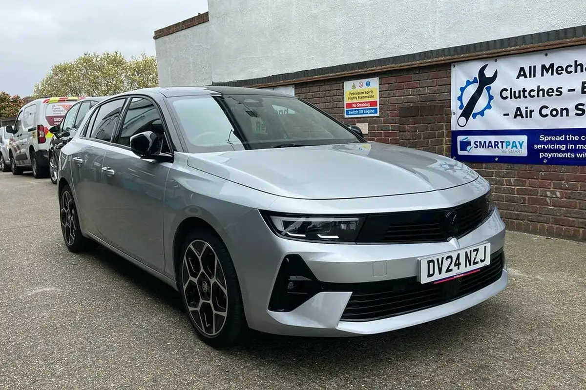 2024-vauxhall-astra-12-turbo-ultimate-130ps-hatchback-big-0