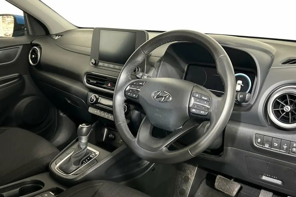2022-hyundai-kona-16-gdi-se-connect-big-6
