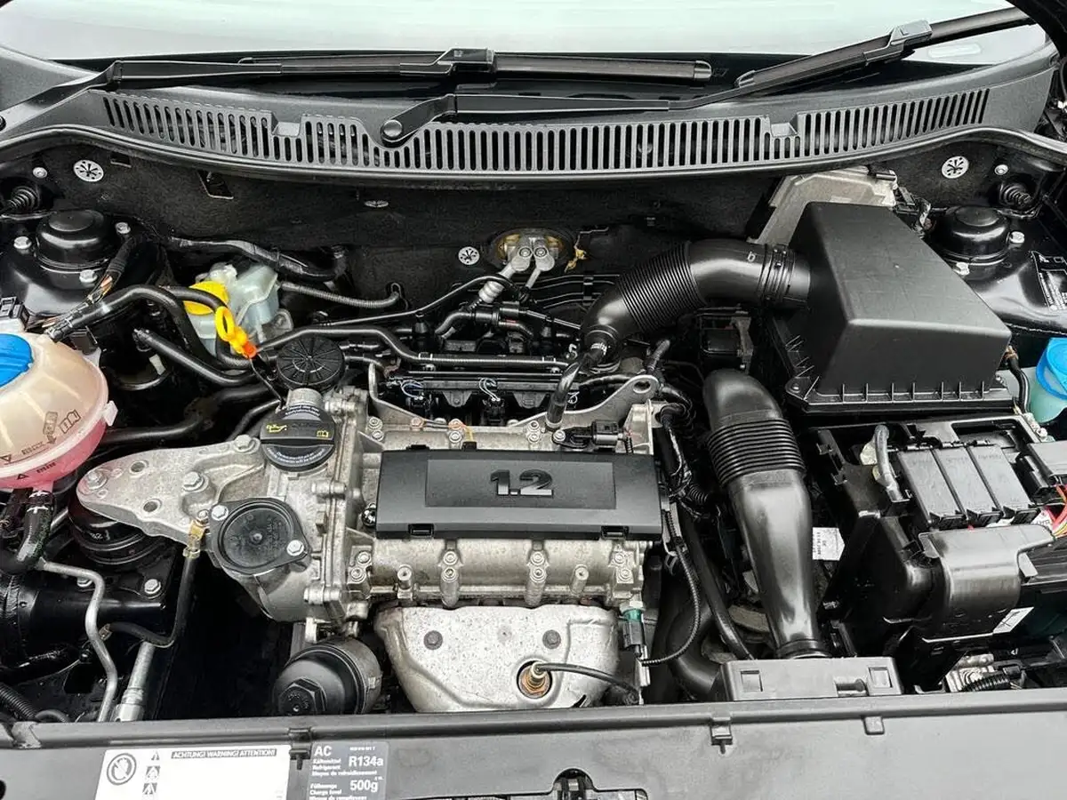2009-volkswagen-polo-12-match-70ps-5d-big-16