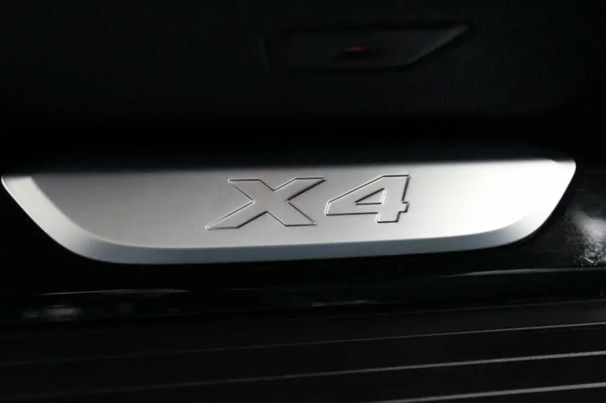 2019-bmw-x4-20td-xdrive20d-m-sport-big-35
