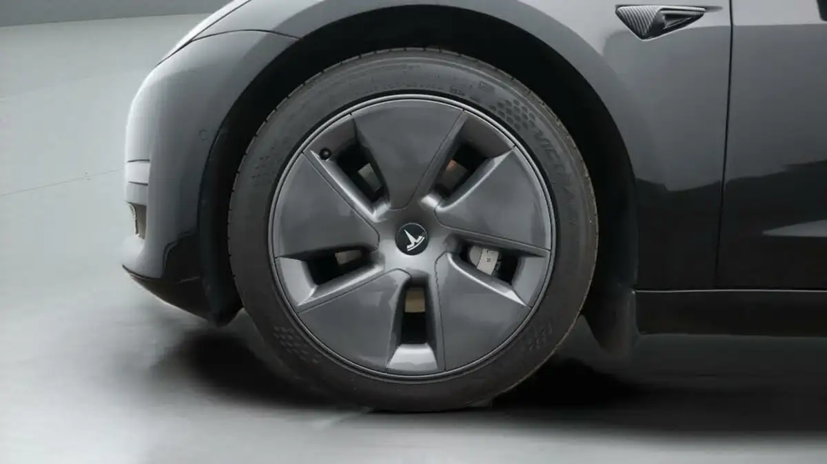 2021-tesla-model-3-e-long-range-4x4-big-18