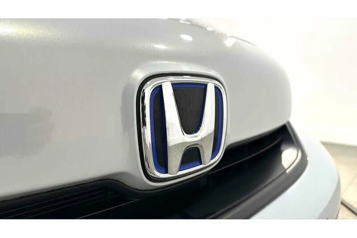 2021-honda-jazz-15-i-mmd-sr-109ps-big-14