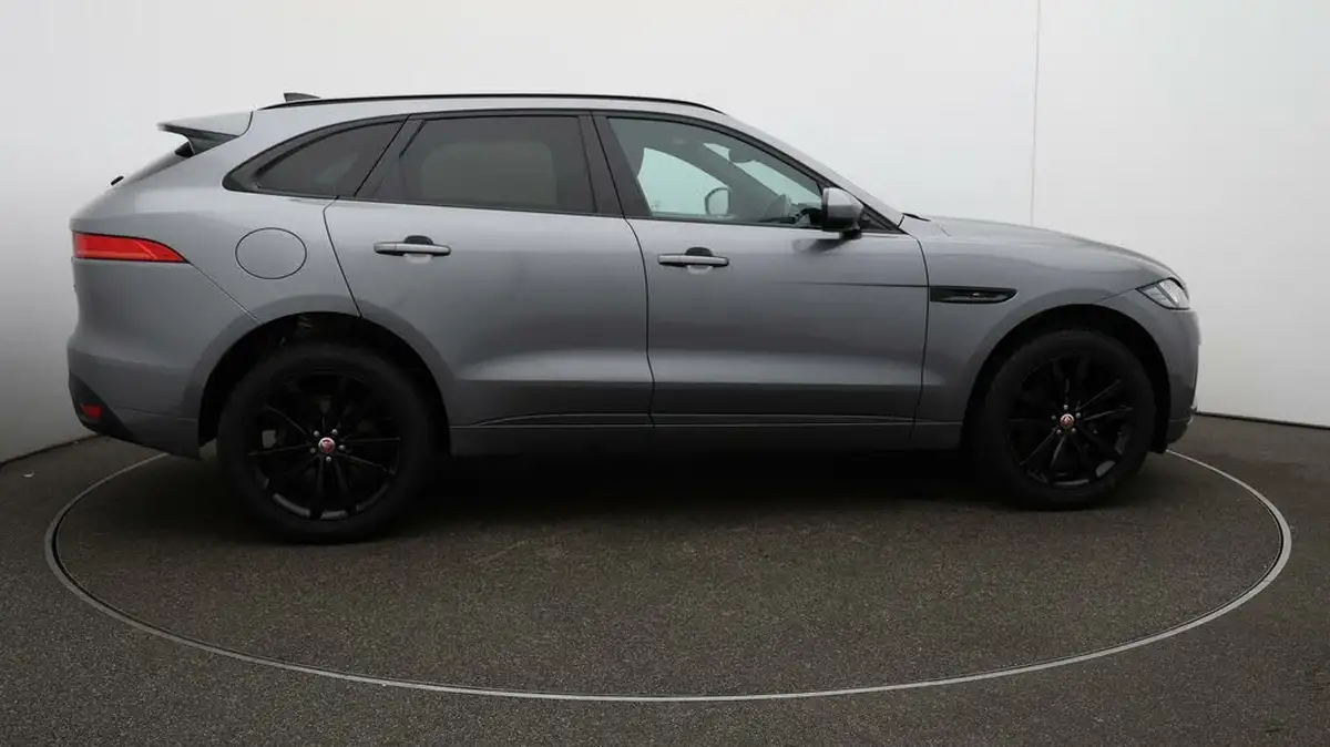2020-jaguar-f-pace-20-i4d-chequered-flag-180ps-big-43