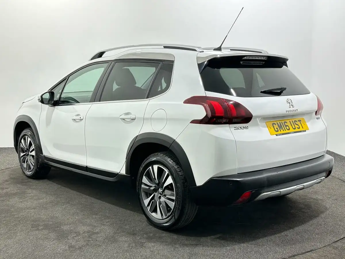 2016-peugeot-2008-suv-12-puretech-allure-82bhp-big-4