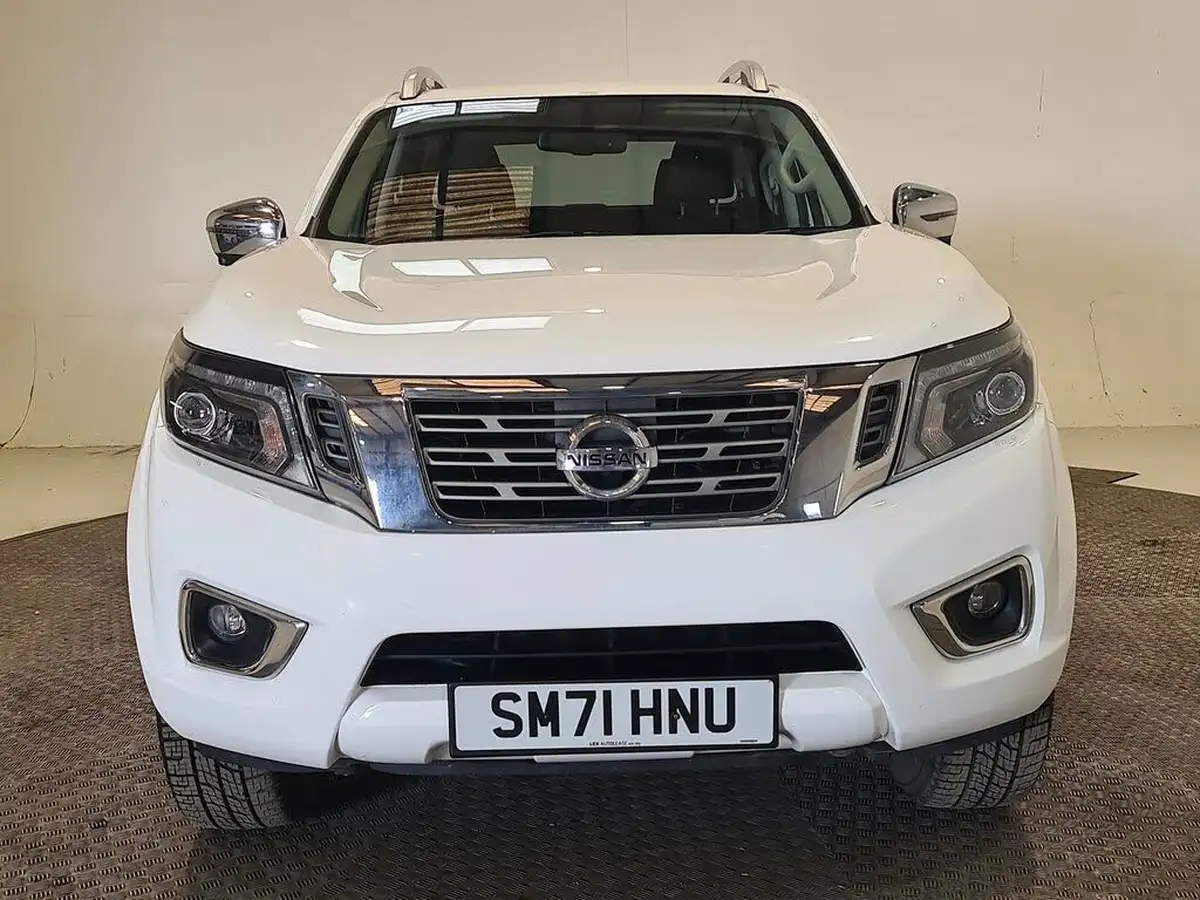 2021-nissan-navara-23dci-tt-tekna-8-navileather-auto-big-10