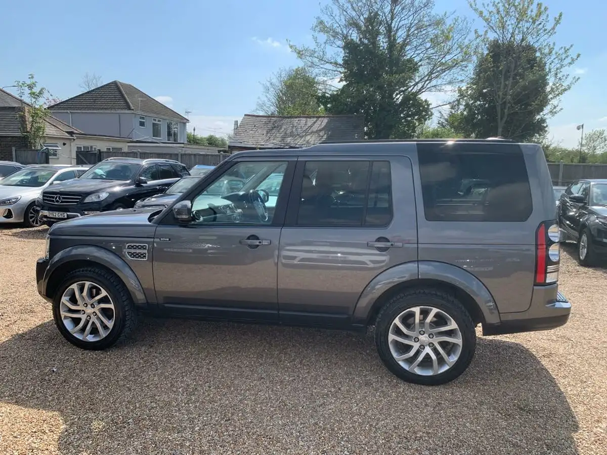 2015-land-rover-discovery-4-30-sd-v6-hse-big-3