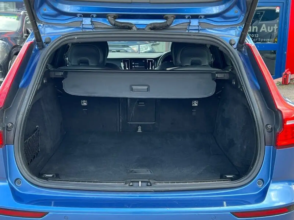 2021-volvo-v60-20-t6-r-design-340bhp-big-36