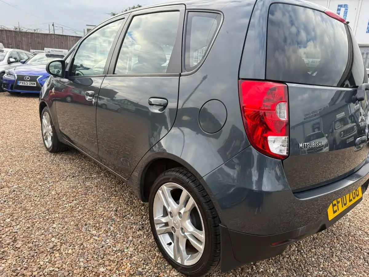 2010-mitsubishi-colt-13-cz2-5d-amt-big-8