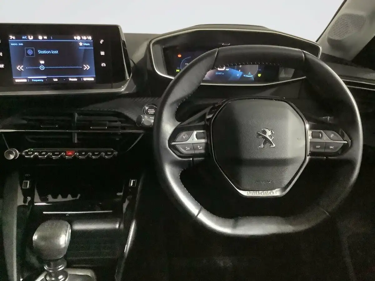 2021-peugeot-208-12-puretech-allure-premium-100bhp-big-13