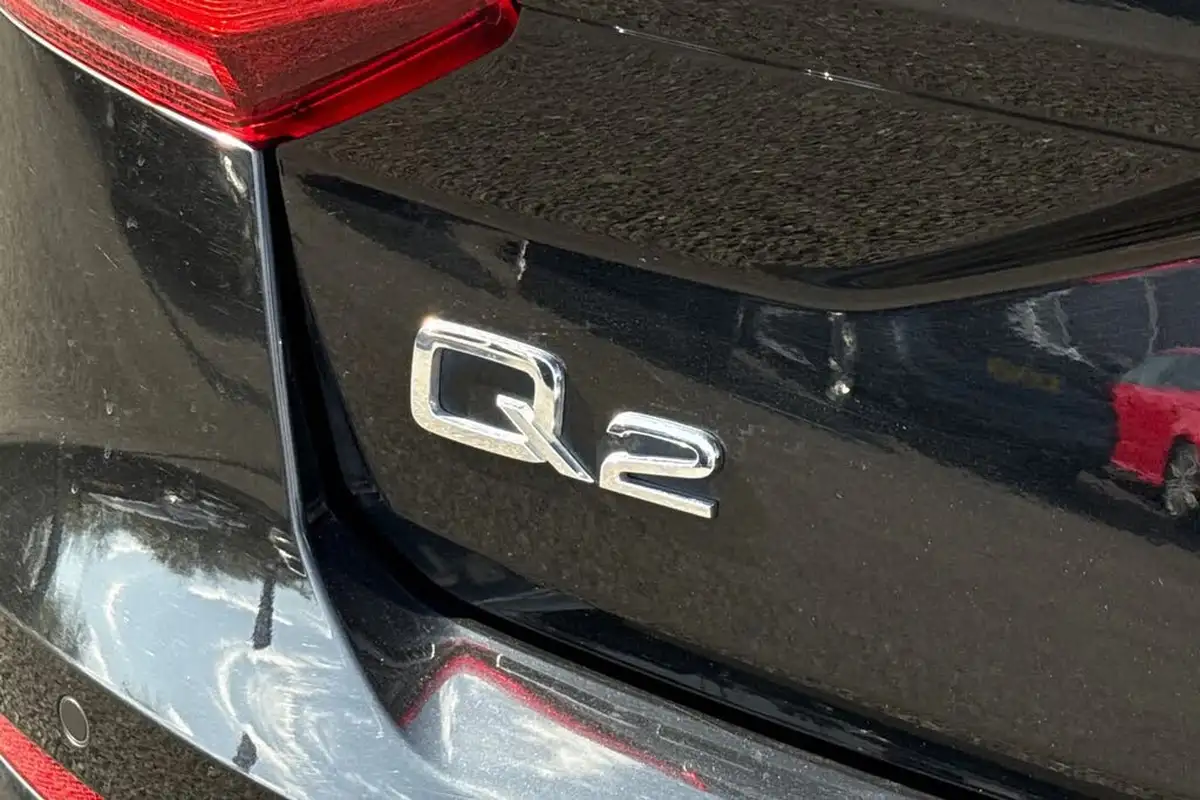 2018-audi-q2-14-tfsi-s-line-s-tronic-big-32
