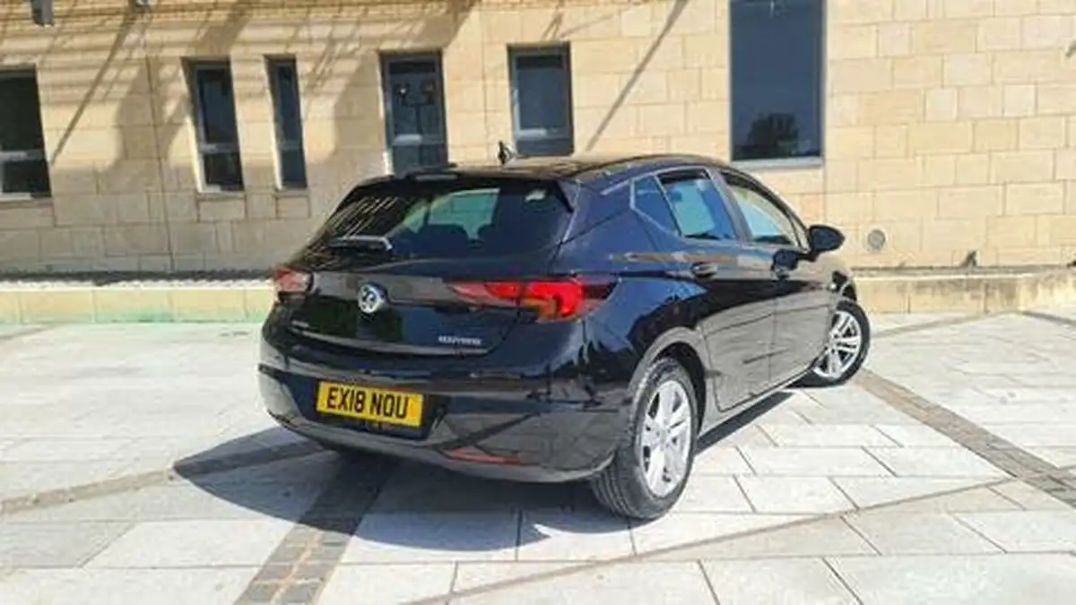 2018-vauxhall-astra-16cdti-tech-line-nav-110ps-ssecotec-hatchback-big-14