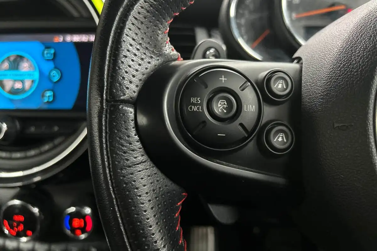 2019-mini-cooper-20-cooper-s-sport-189bhp-convertible-2d-auto-big-7