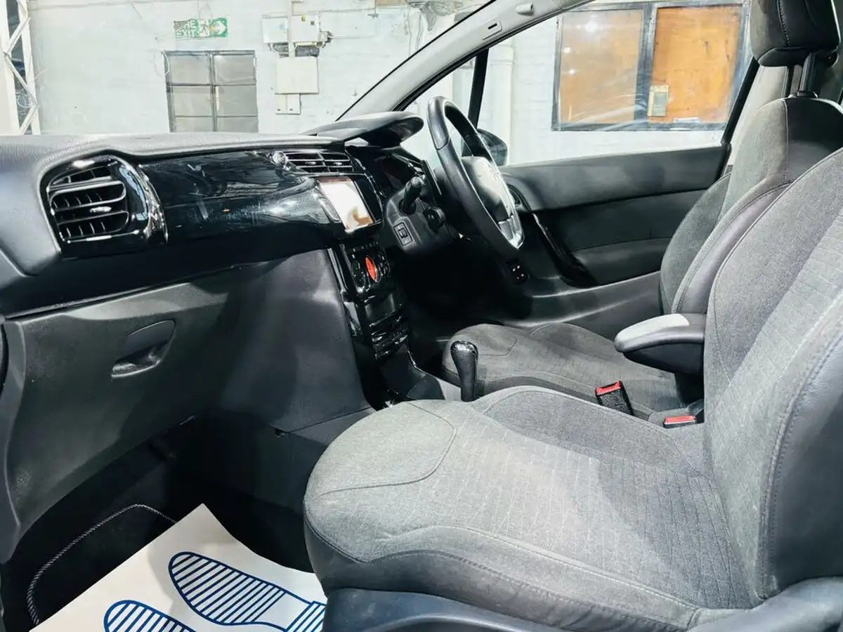 2016-citroen-c3-12-platinum-ss-etg-big-18