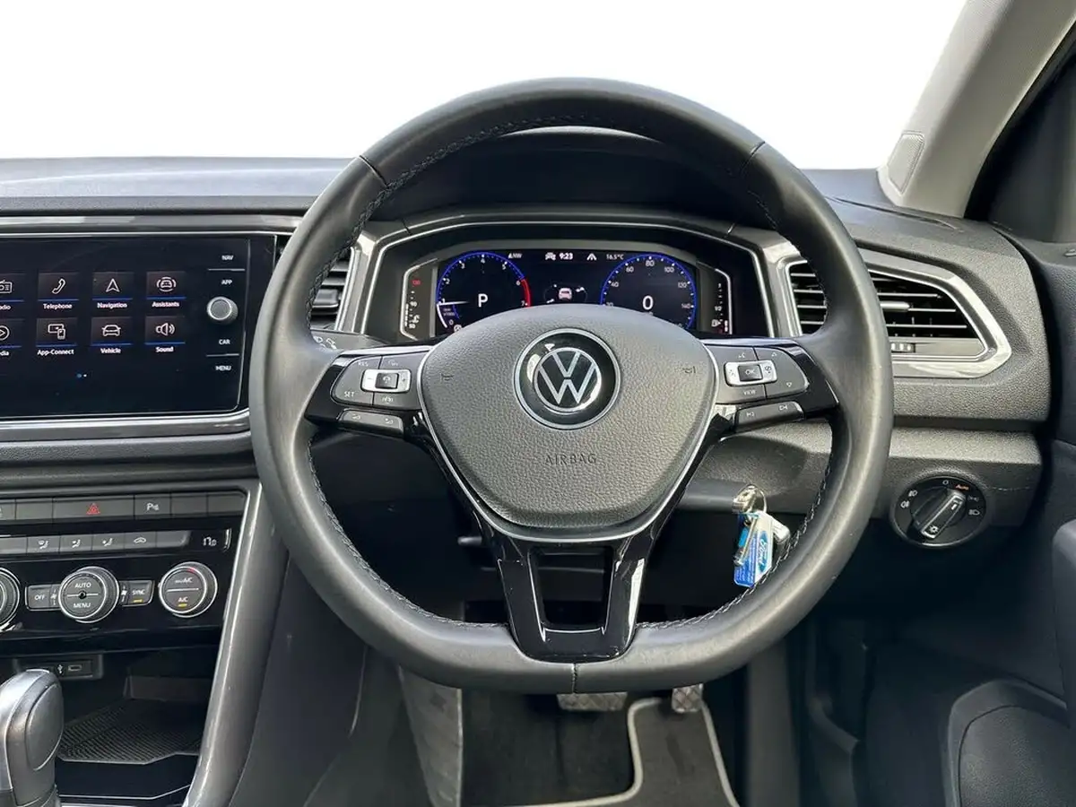 2021-volkswagen-t-roc-15-tsi-sel-dsg-big-16