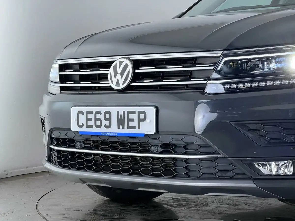 2019-volkswagen-tiguan-allspace-20bitdi-sel-scr-big-37