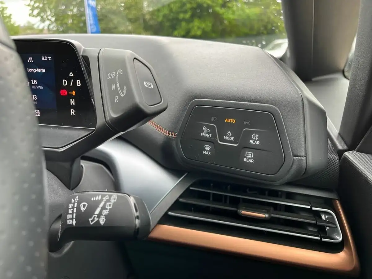2023-cupra-born-e-v2-204ps-58kwh-big-27