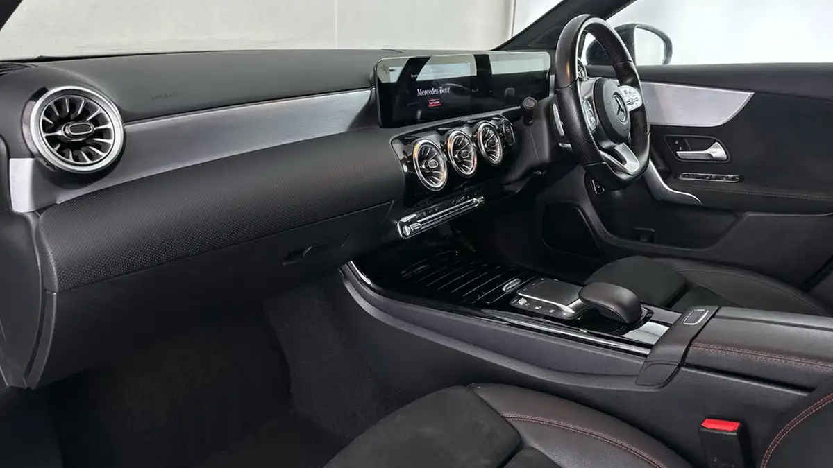 2021-mercedes-benz-a-class-13-a250e-amg-line-premium-saloon-4d-big-9