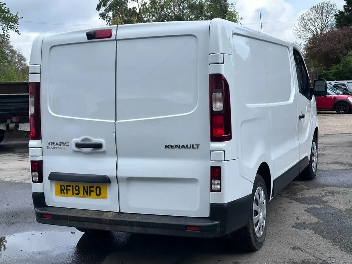 2019-renault-trafic-16dci-sl27-120-business-panel-big-4