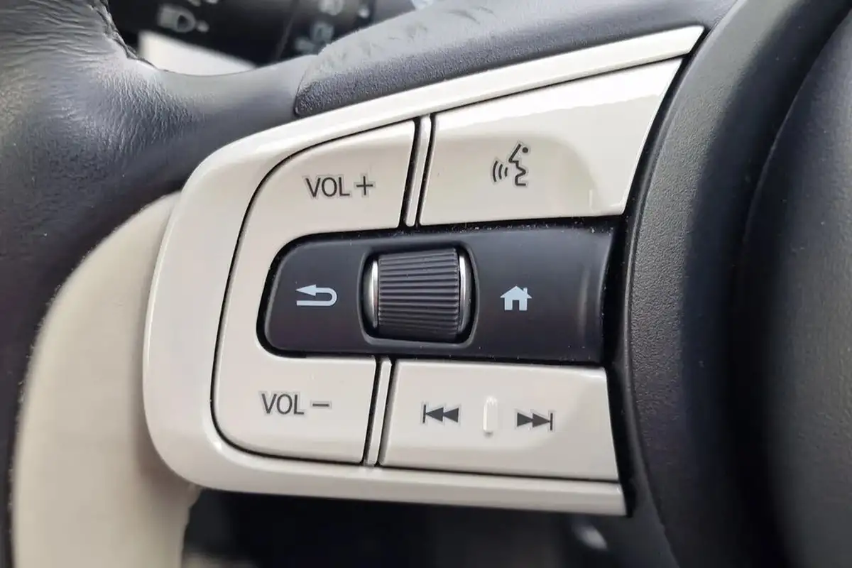 2021-honda-jazz-15-i-mmd-ex-107ps-big-12