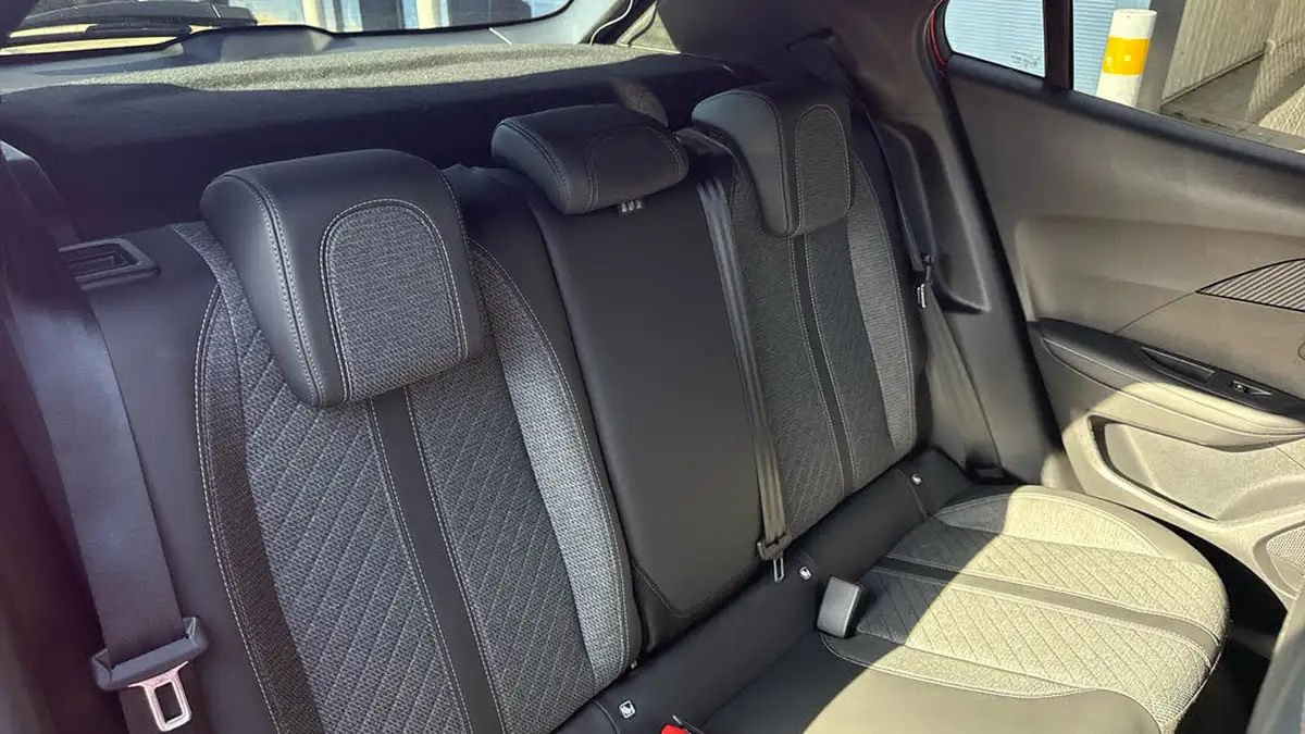 2024-peugeot-2008-suv-12-puretech-allure-130ps-eat8-big-24