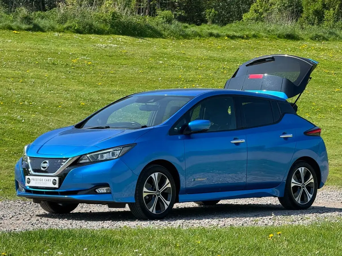 2020-nissan-leaf-e-tekna-big-9