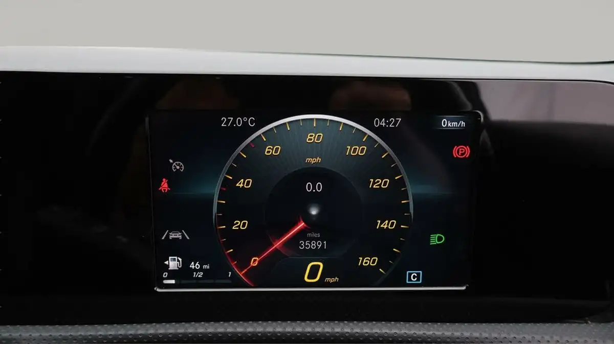2019-mercedes-benz-a-class-13-a180-amg-line-hatchback-5d-big-10