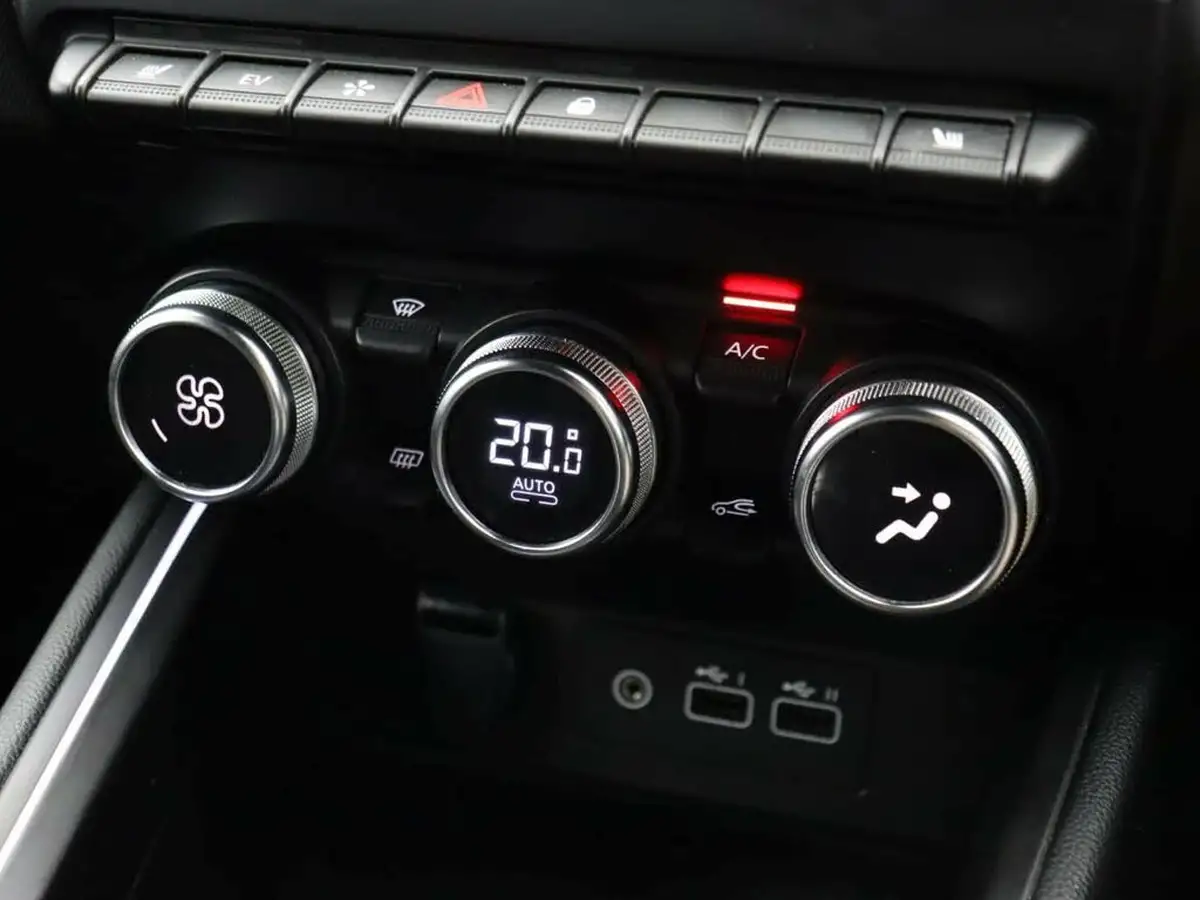 2024-renault-clio-16-esprit-alpine-big-29