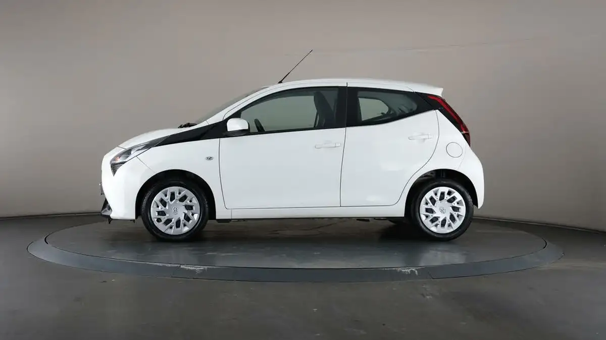 2019-toyota-aygo-10-vvt-i-x-play-big-28