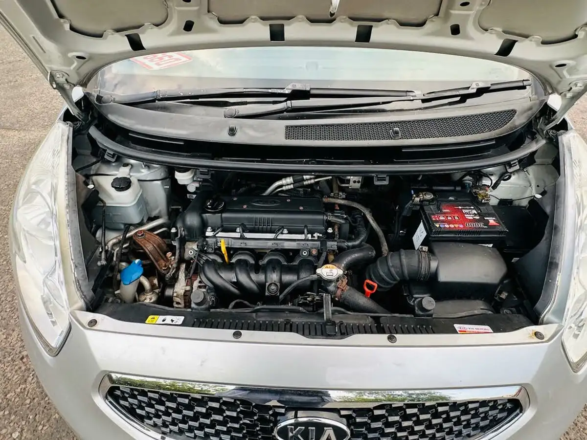 2012-kia-venga-16-3-auto-big-19
