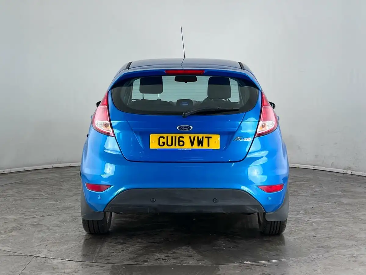 2016-ford-fiesta-125-zetec-5d-big-6