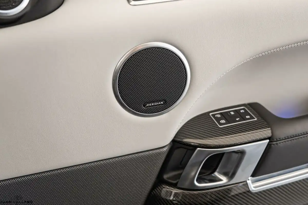2022-land-rover-range-rover-sport-50-v8-p575-svr-carbon-edition-big-45
