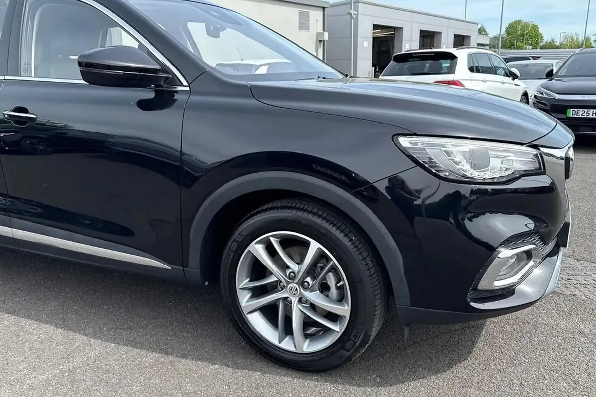 2022-mg-hs-15t-gdi-excite-162ps-dct-big-35