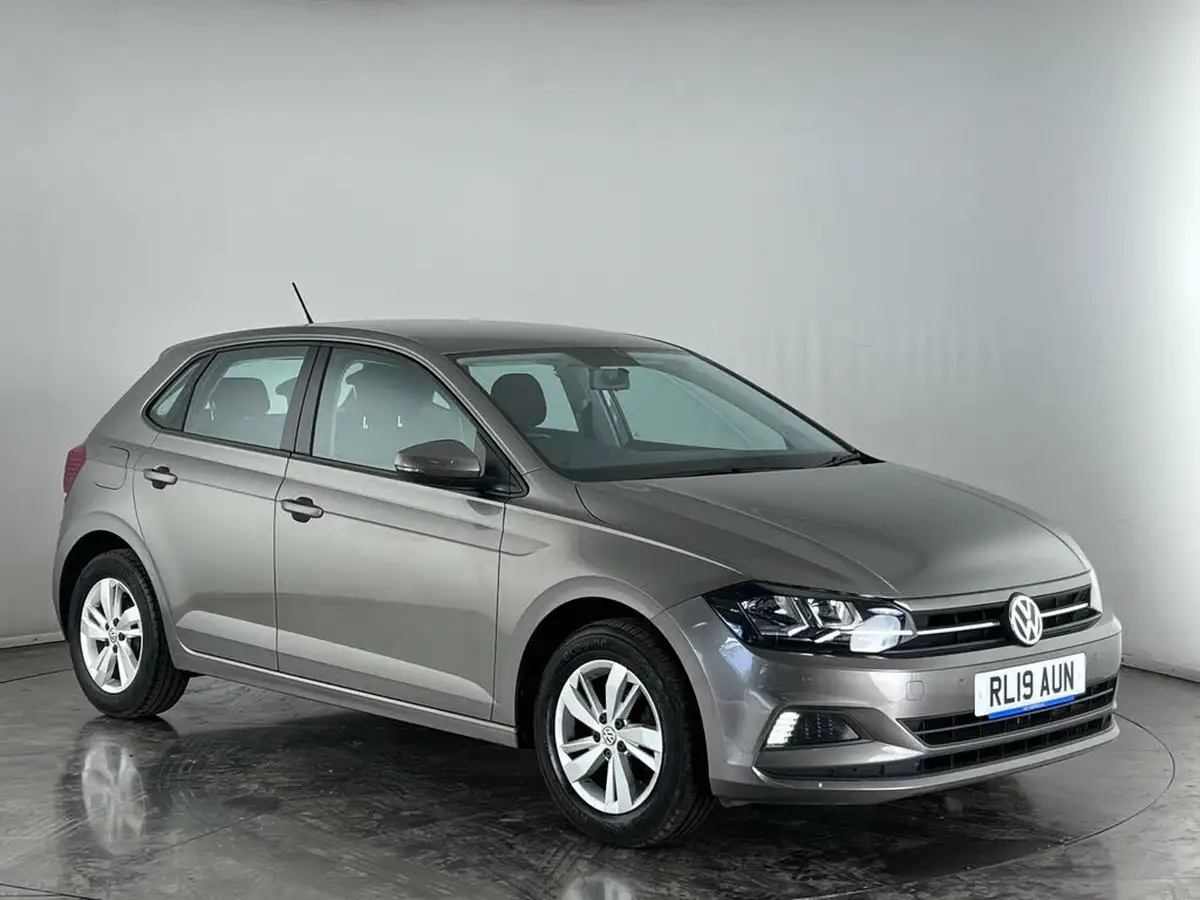 2019-volkswagen-polo-10-tsi-se-ss-big-0