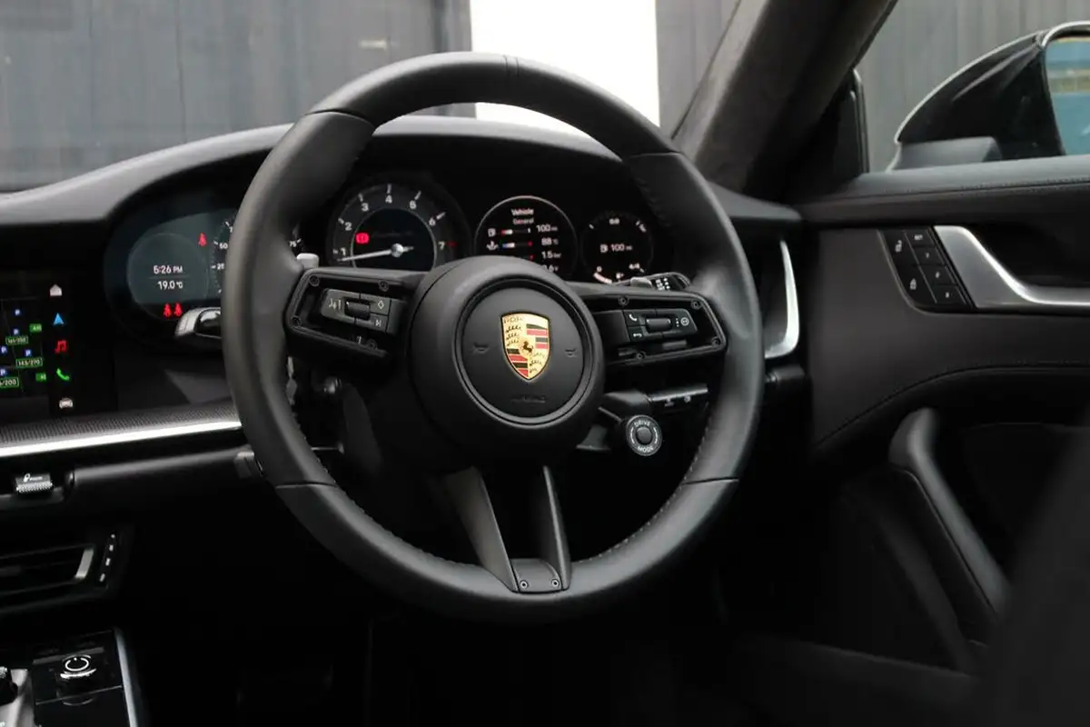 2023-porsche-911-38-turbo-s-awd-turbo-coupe-big-43