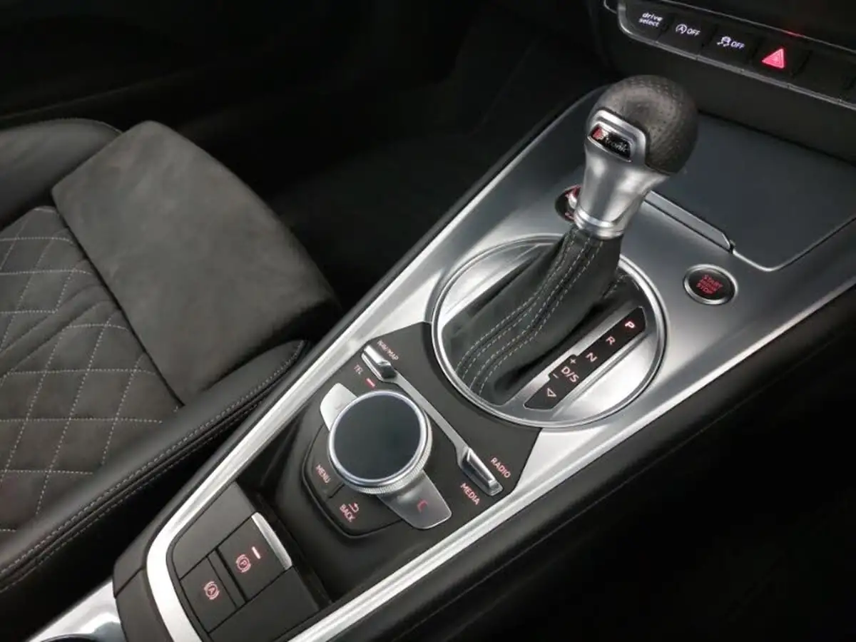 2023-audi-tt-coupe-20-40-tfsi-black-edition-big-9